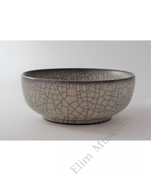 1763  A Guan Stoneware  Cream White Glaze Bowl
